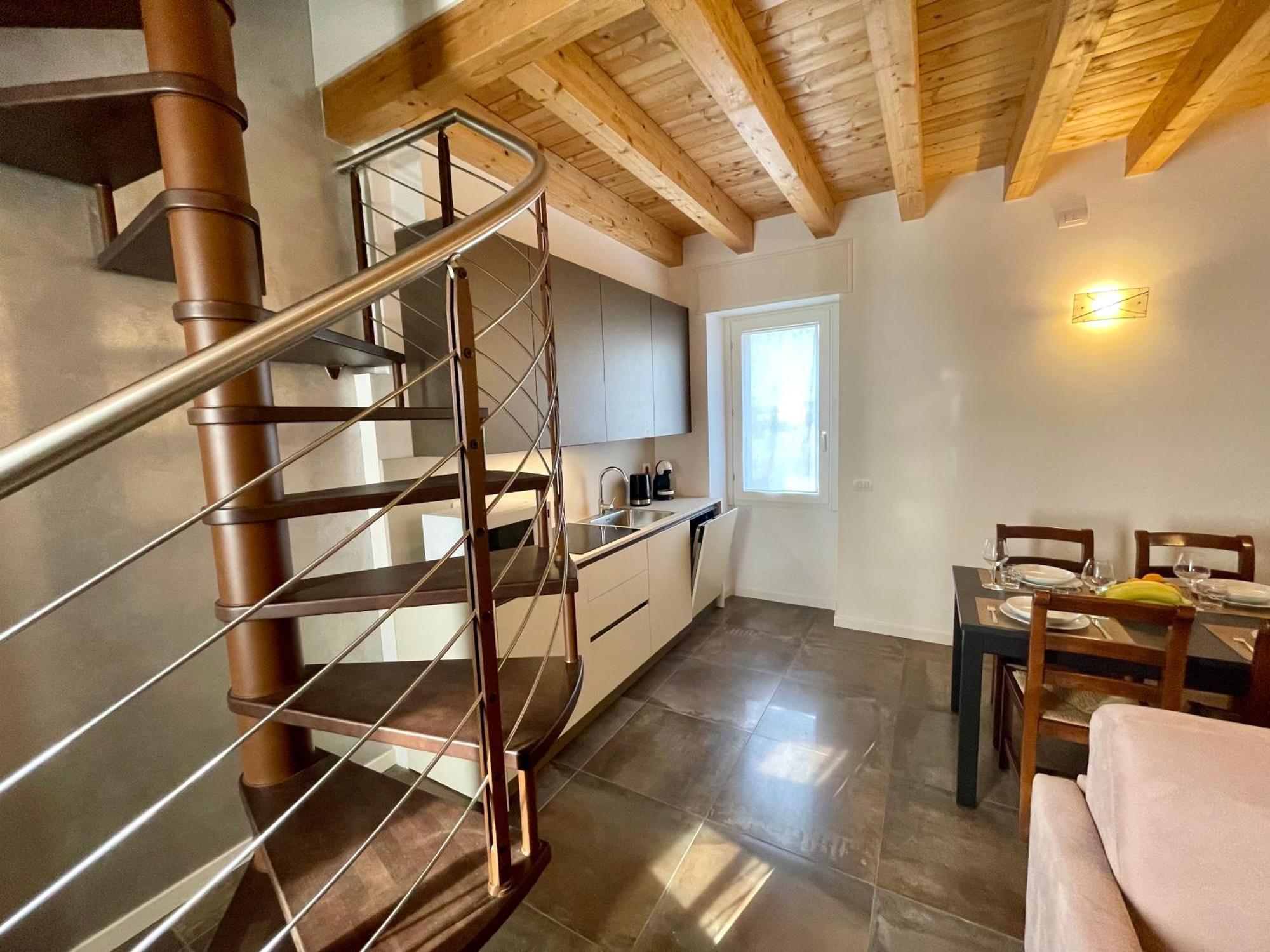 Cavecchie Desenzano Apartment Desenzano del Garda Ngoại thất bức ảnh
