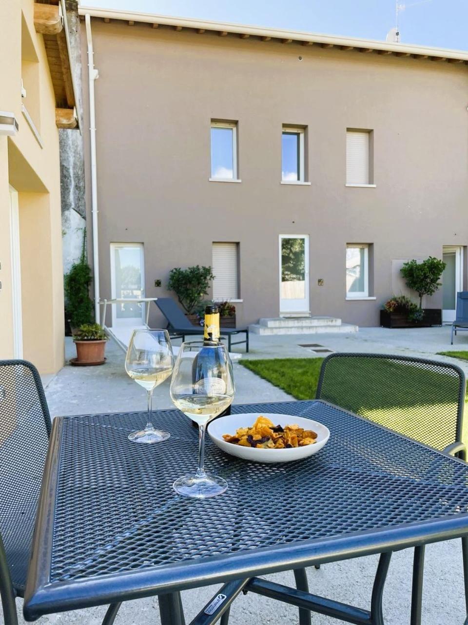 Cavecchie Desenzano Apartment Desenzano del Garda Ngoại thất bức ảnh