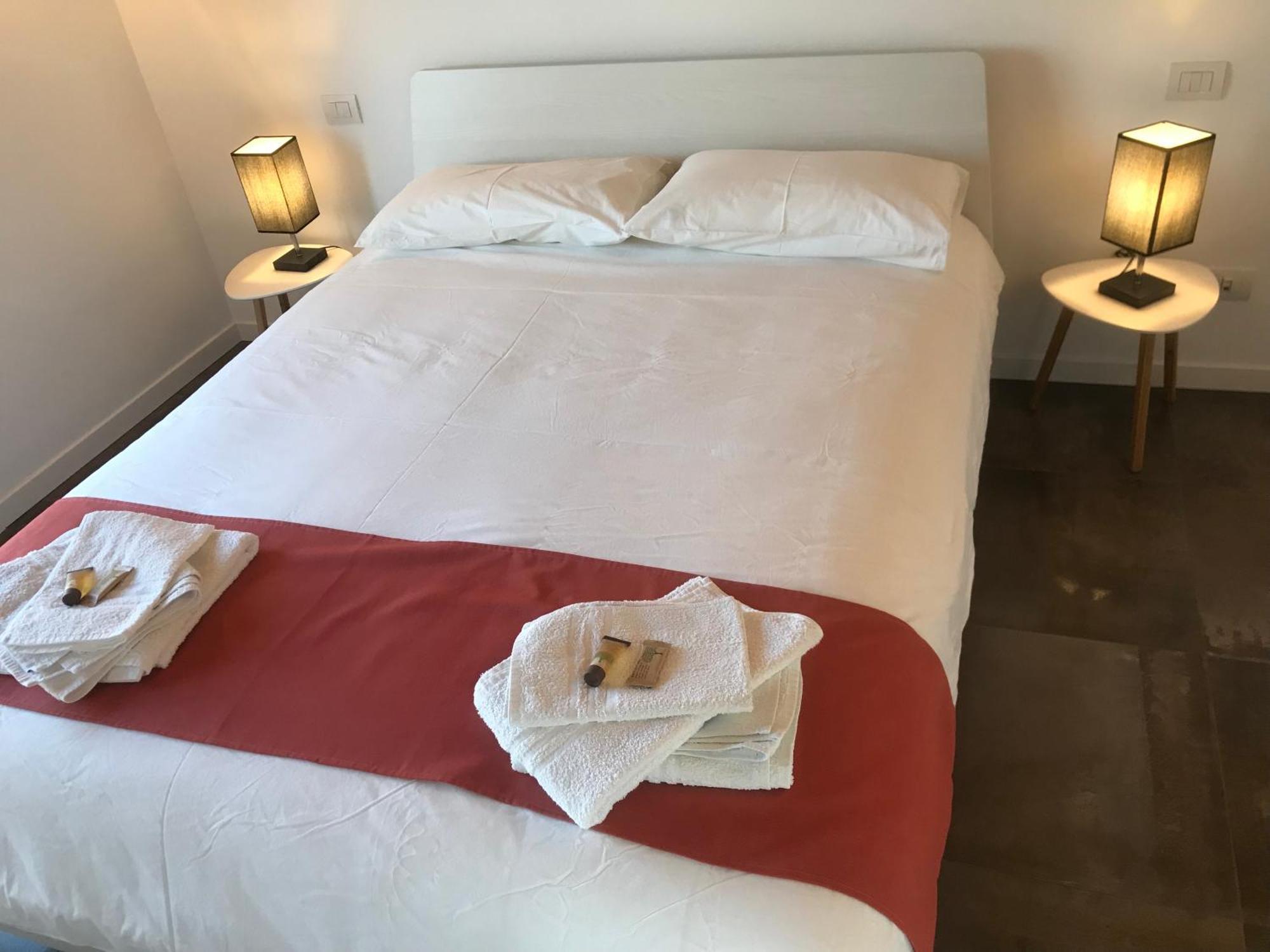 Cavecchie Desenzano Apartment Desenzano del Garda Ngoại thất bức ảnh
